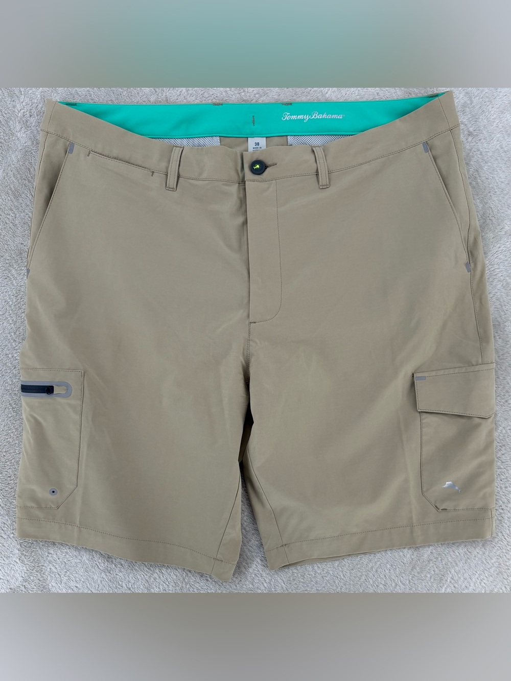 Tommy Bahama IslandZone Men's Khaki Cargo Golf Shorts Size 38 Performance